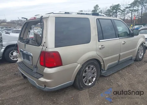 2004 Lincoln Navigator z USA, uszkodzony, nr VIN 5LMFU28R44LJ20071